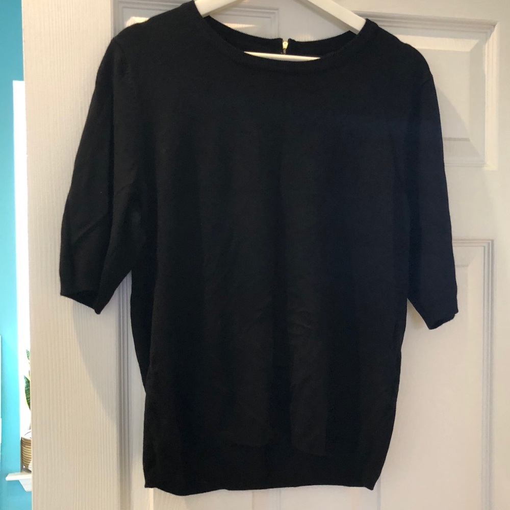 black sweater with 3/4 sleeves
